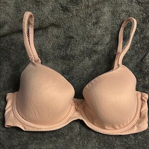 Victoria's Secret Blush Underwire Bra -32D